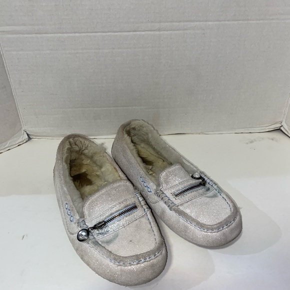Ansley Charm UGG Moccasin Slippers Sz 7 - Picture 4 of 13